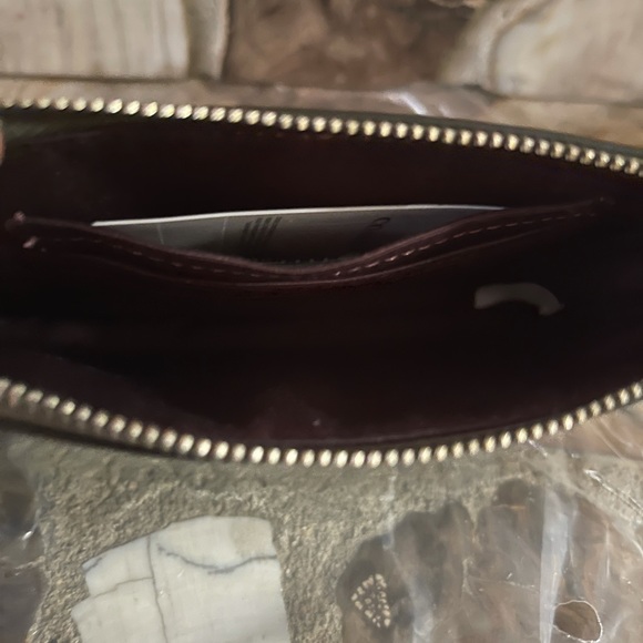 NEW COACH Corner Zip Wristlet - Picture 4 of 5